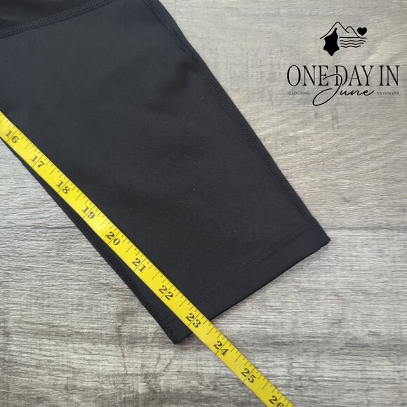 Level Up Capri Yoga Pants Size M - Picture 5 of 6